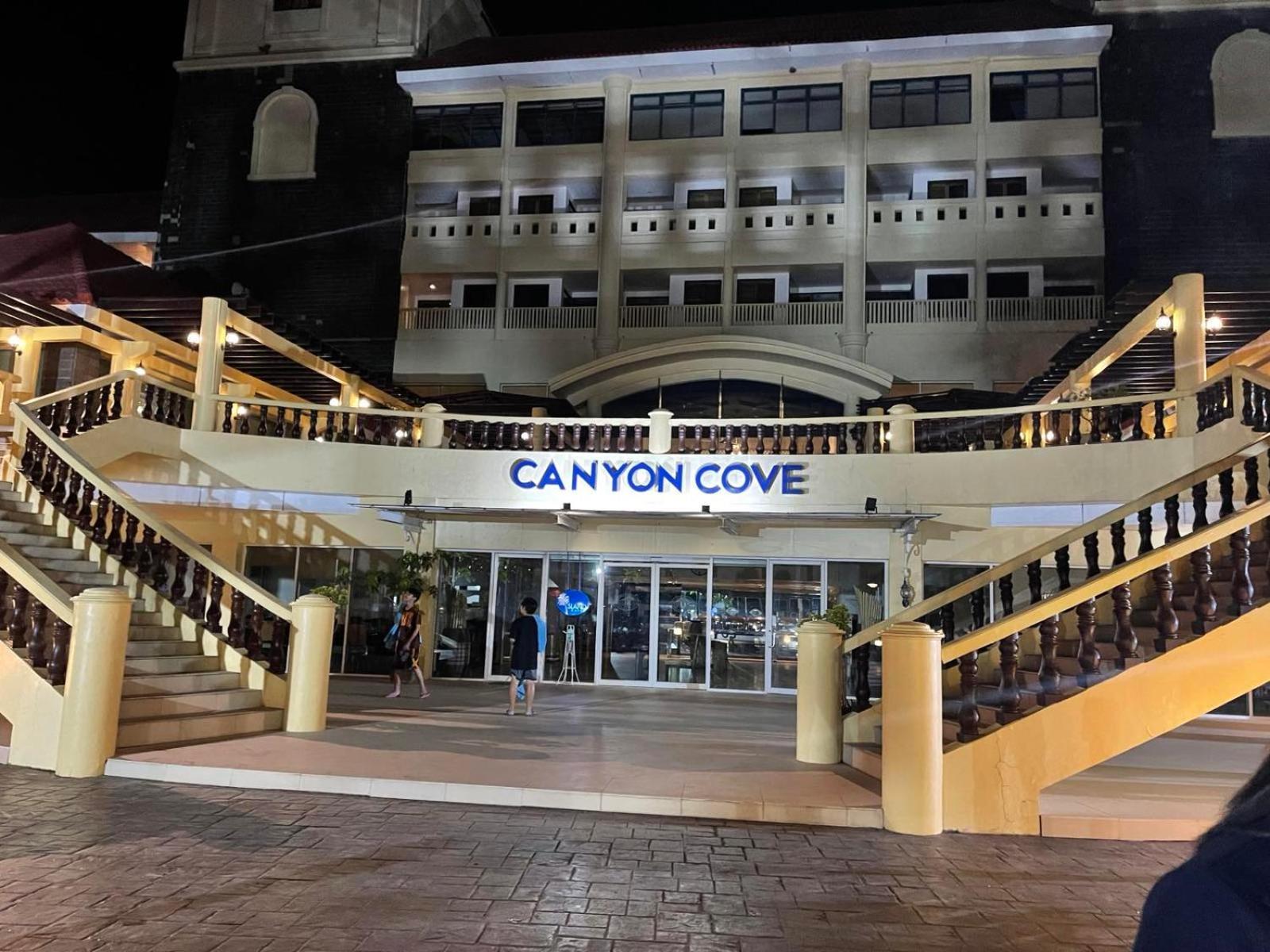 Canyon Cove Hotel And Spa Nasugbu Exteriör bild